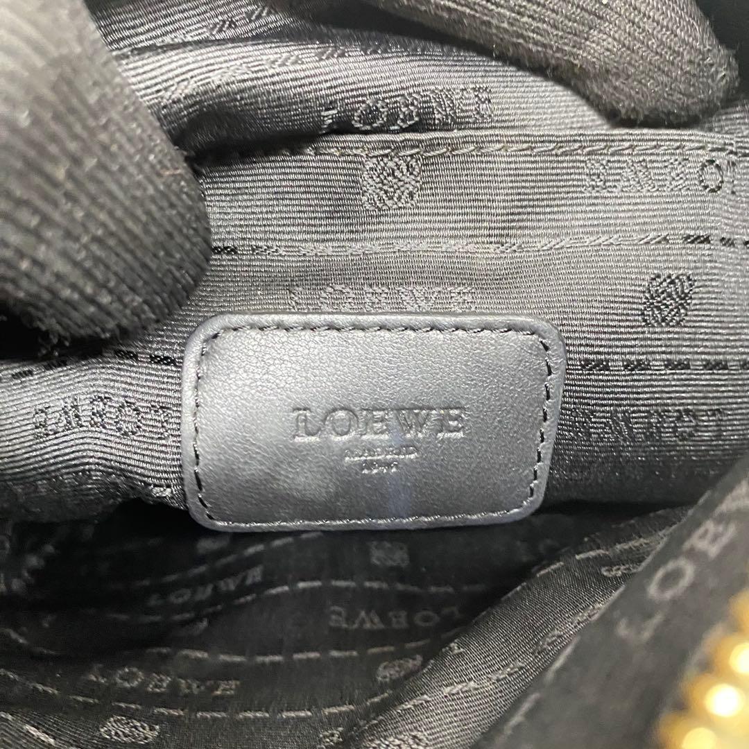 ロエベ ショルダーバッグ ゴールド メタリック アナグラム ロエベ ショルダーバッグ ゴールド メタリック アナグラム