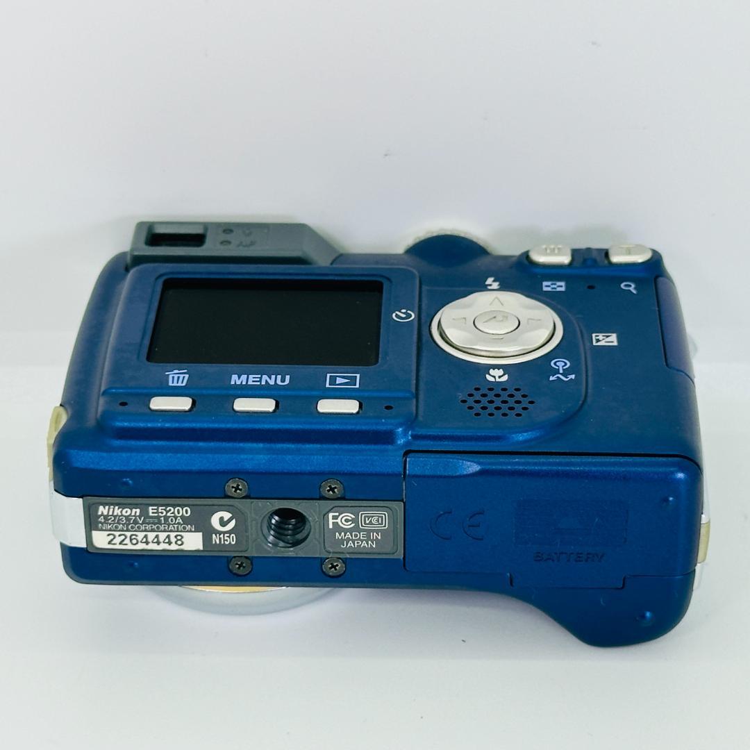 美品Nikon Coolpix 5200 青 デジカメ 付属品あり 動作確認済