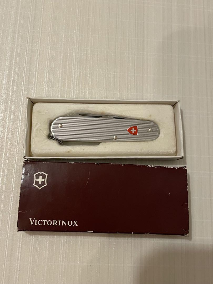 ウ*ネ様 ★Victorinoxビクトリノックススイスアーミーナイフ旧ロゴカデッ