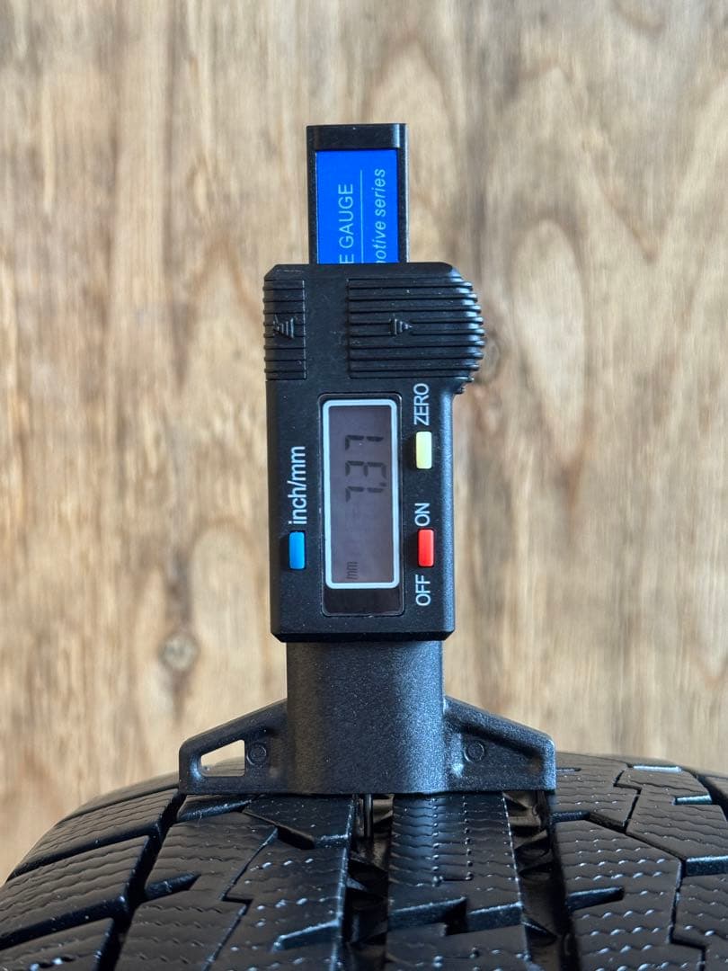 (168) 165/65R13 TOYO OBSERVE GARIT GIZ (168) 165/65R13 TOYO OBSERVE GARIT GIZ