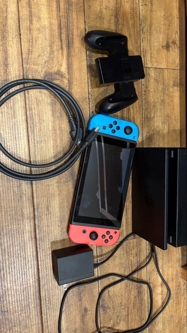 Nintendo Switch 本体 青/赤 Joy-Con 付属品付き