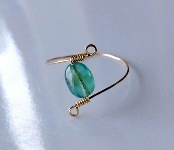 Kgf14 希少石 天然石 マダガスカル産 グランディディエライト シラー有り 希少石 14KGF グランディディエライト さざれ チップ ピアス