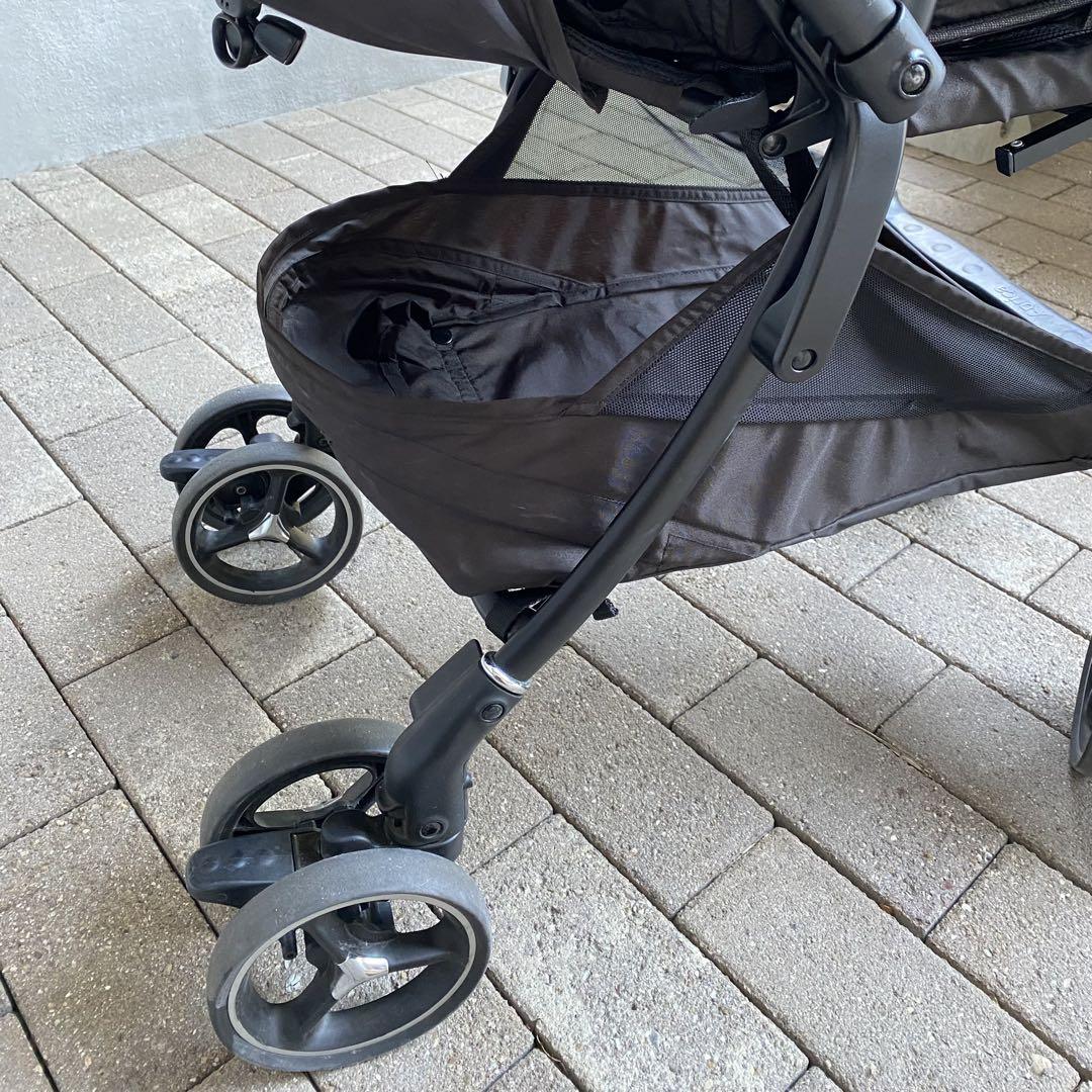 アップリカ ラクーナ クッションフリープラス 2022年 ベビーカー