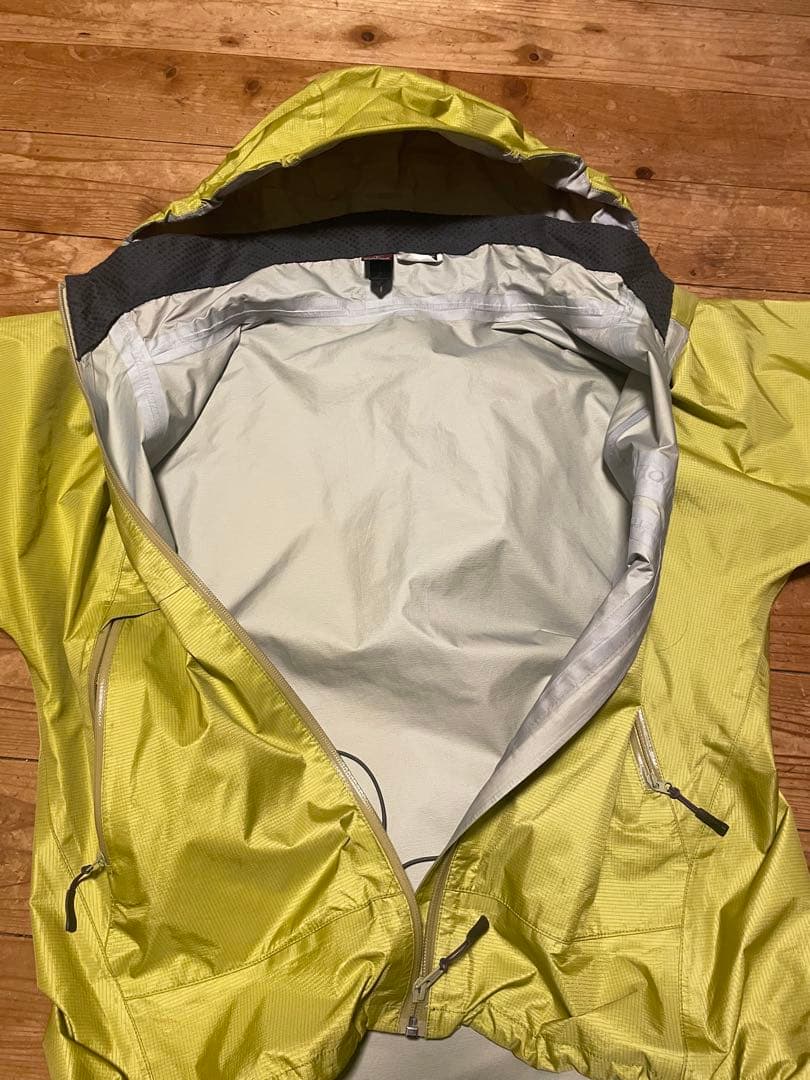 montbell モンベルGORE-TEX シェルjacket cityboy montbell モンベルGORE-TEX シェルjacket cityboy