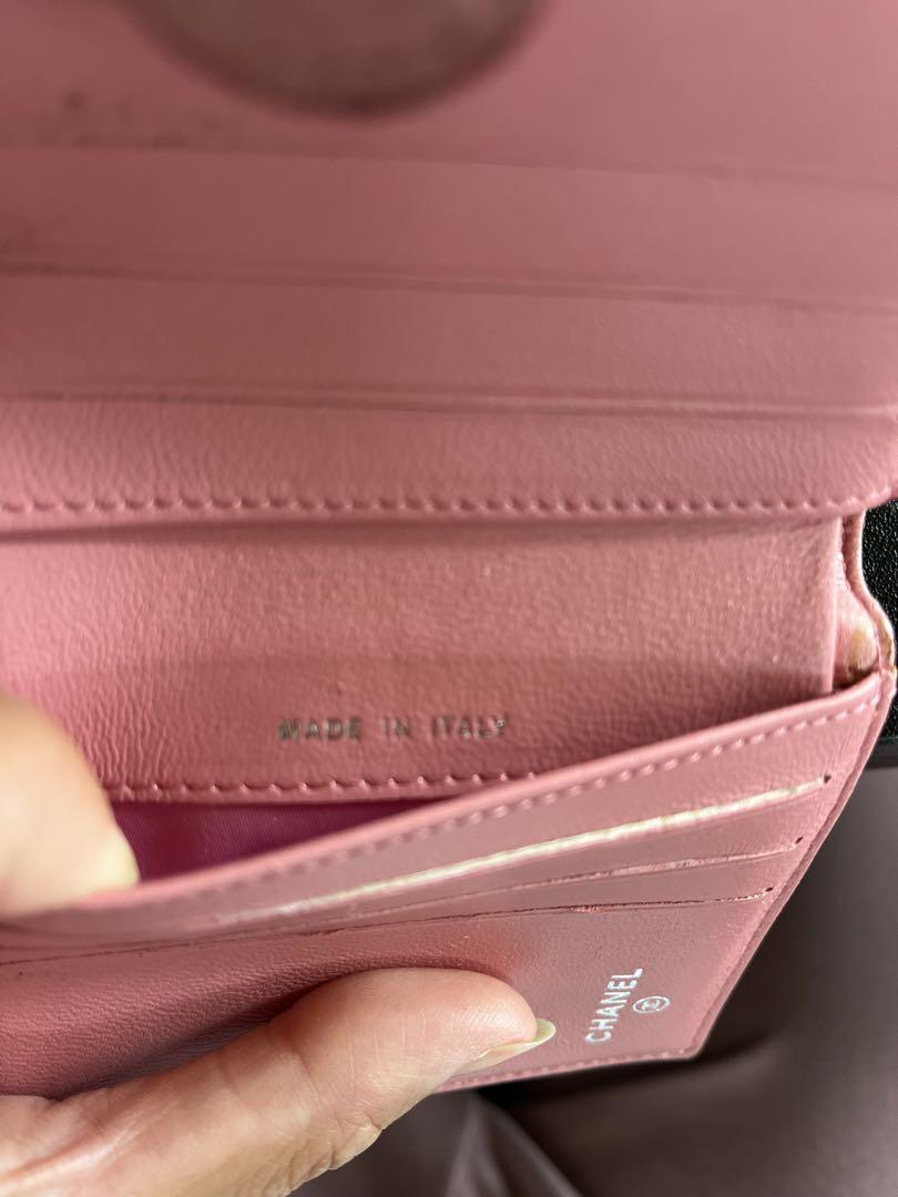 CHANEL 二つ折り財布 ピンク レザー