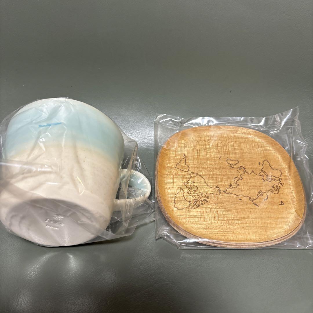 ANA ×atelier tete 水色グラデーションカップと木製コースター