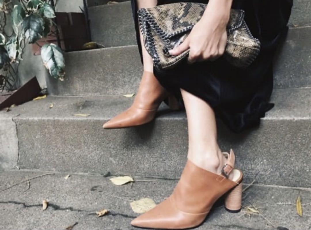 CIRCLE HEEL BOOTEE