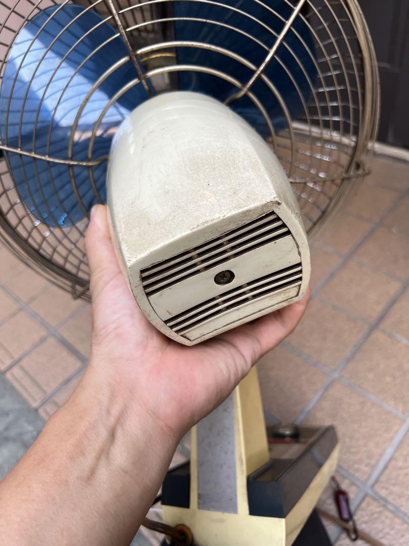 稼働確認済！　レアな壁掛け型　SANYO 壁掛け扇風機 昭和レトロ 稼働確認済！ レアな壁掛け型 SANYO 壁掛け扇風機 昭和レトロ