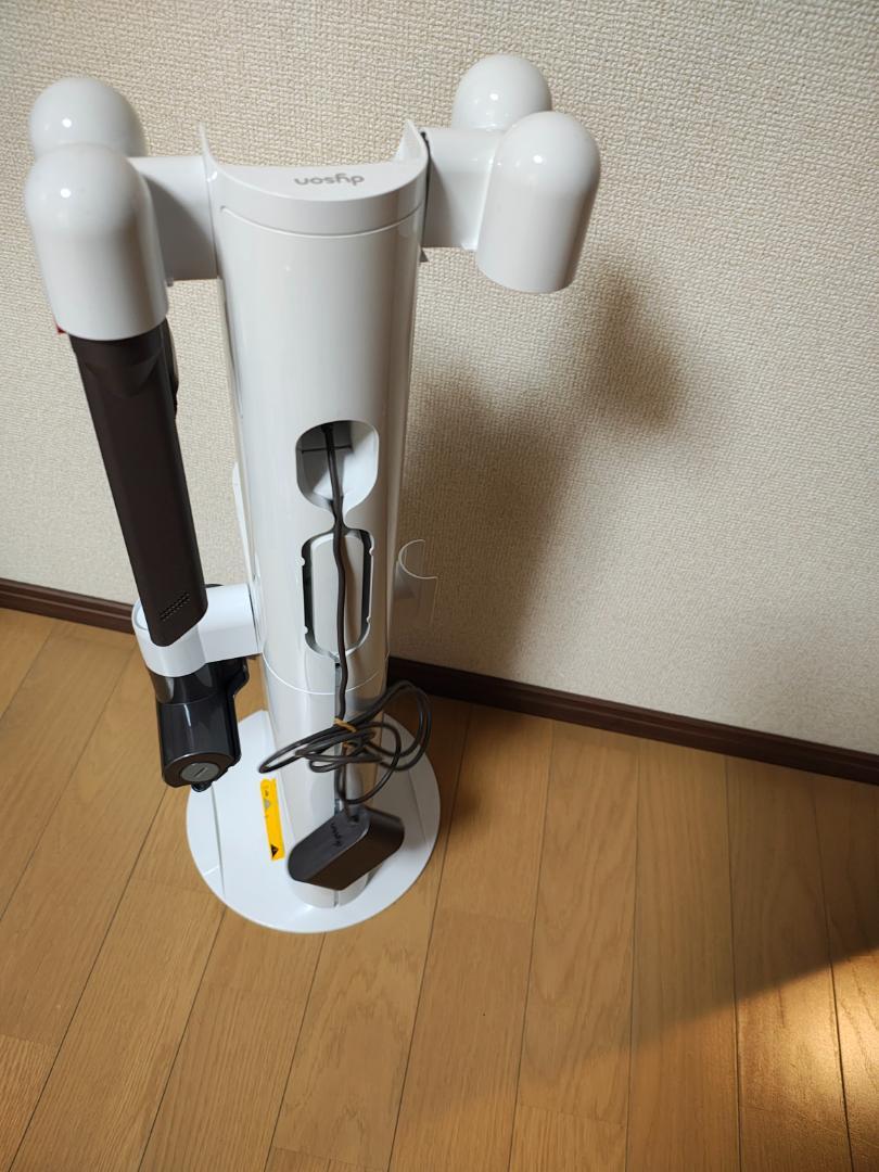 ダイソン★掃除機★V10★ＳV12★純正バッテリー新品と大差なし★スタンド付き