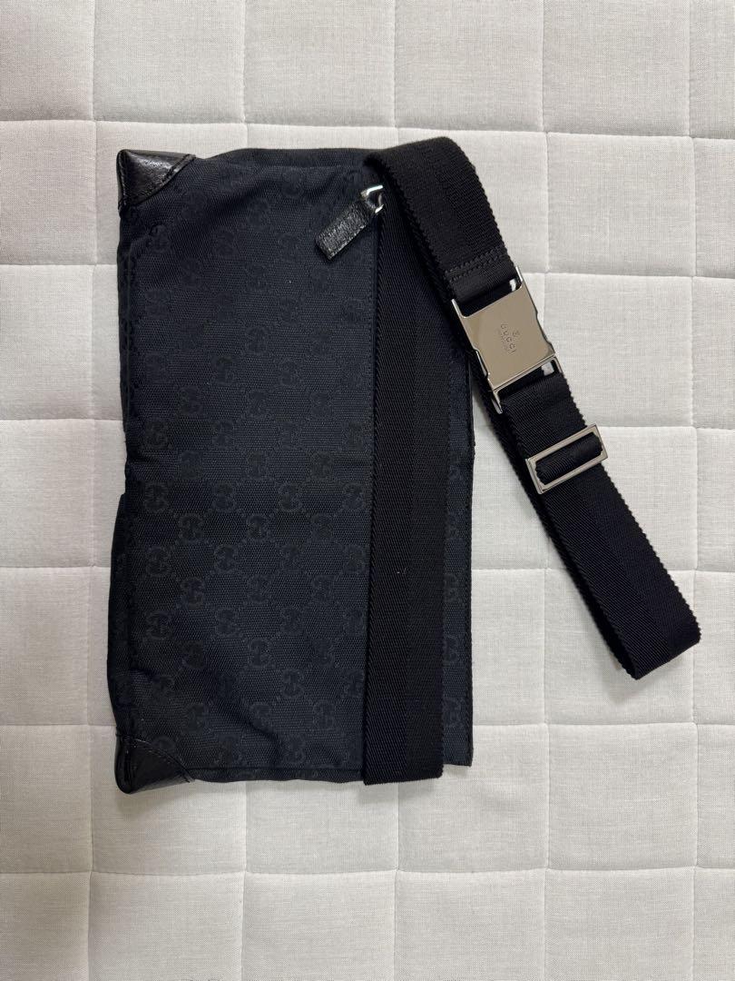 GUCCI ウェストポーチ ボディバッグ 黒 キャンバス グッチ 角擦れ加工 GUCCI ウェストポーチ ボディバッグ 黒 キャンバス グッチ 角