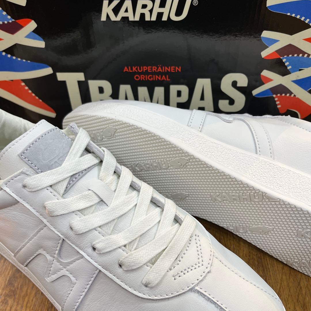 D*r様 カルフ809035トランパス.白レザー.US10.新品.定価¥1980