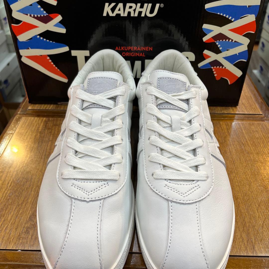 D*r様 カルフ809035トランパス.白レザー.US10.新品.定価¥1980