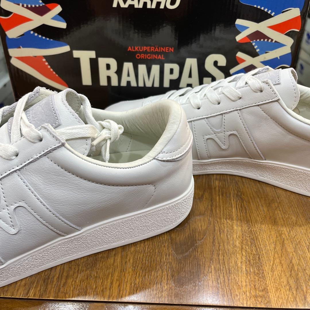 D*r様 カルフ809035トランパス.白レザー.US10.新品.定価¥1980