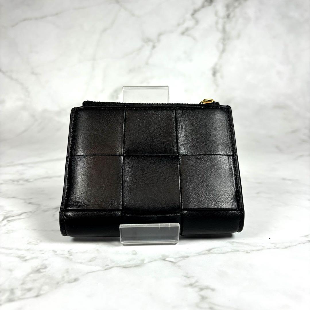 ともこBOTTEGA VENETA 二つ折り財布 ブラック BOTTEGA VENETA 二つ折り財布 ブラック