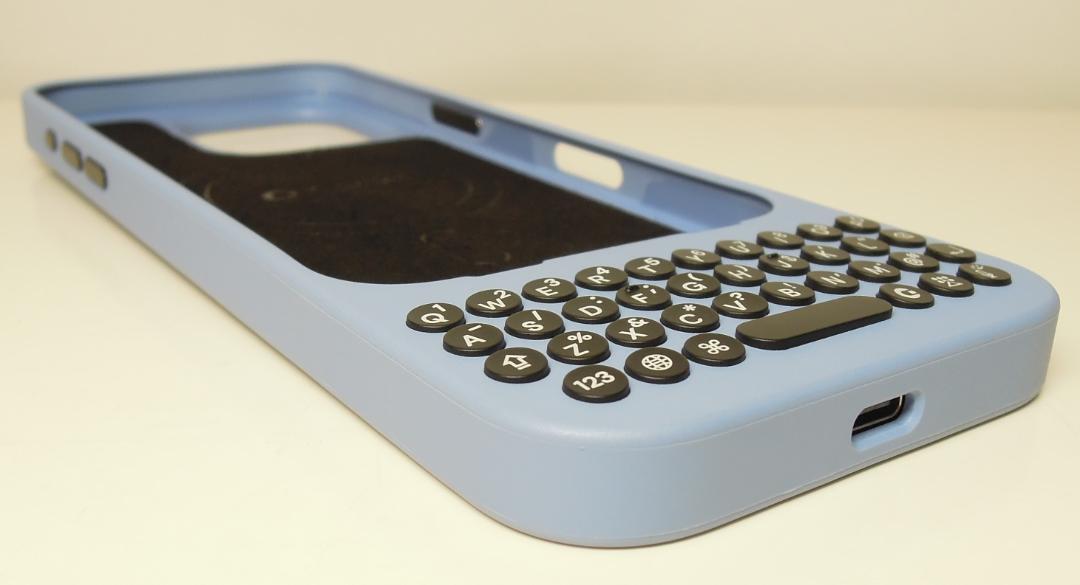 ◆Clicks Keyboard iPhone 16 Pro◆キーボードケース◆