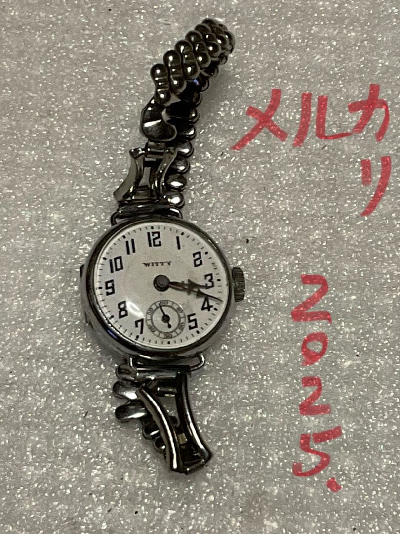 レディースファッション腕時計／3機種セット【社名、写真で判断下さりますよう】。