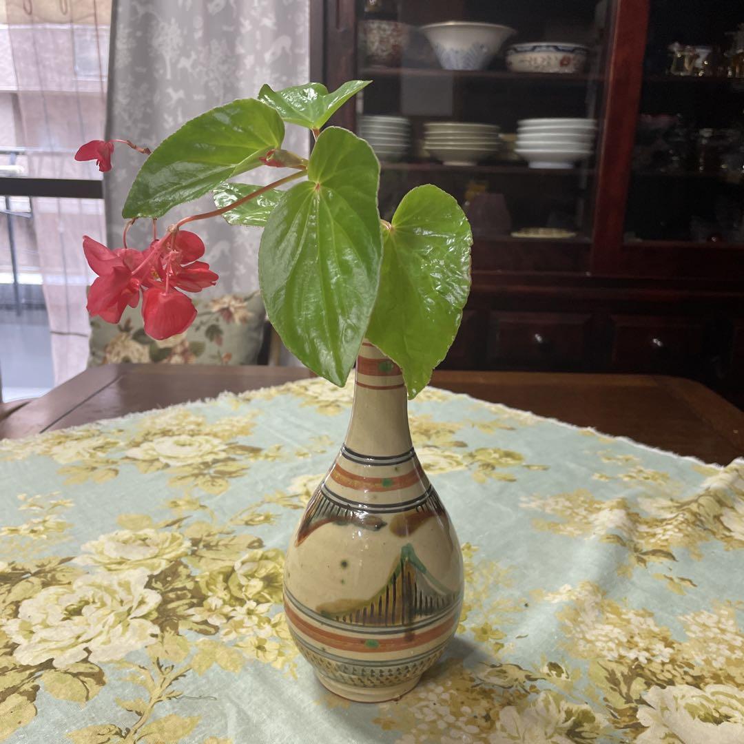 琉球　壺屋窯　赤絵花瓶