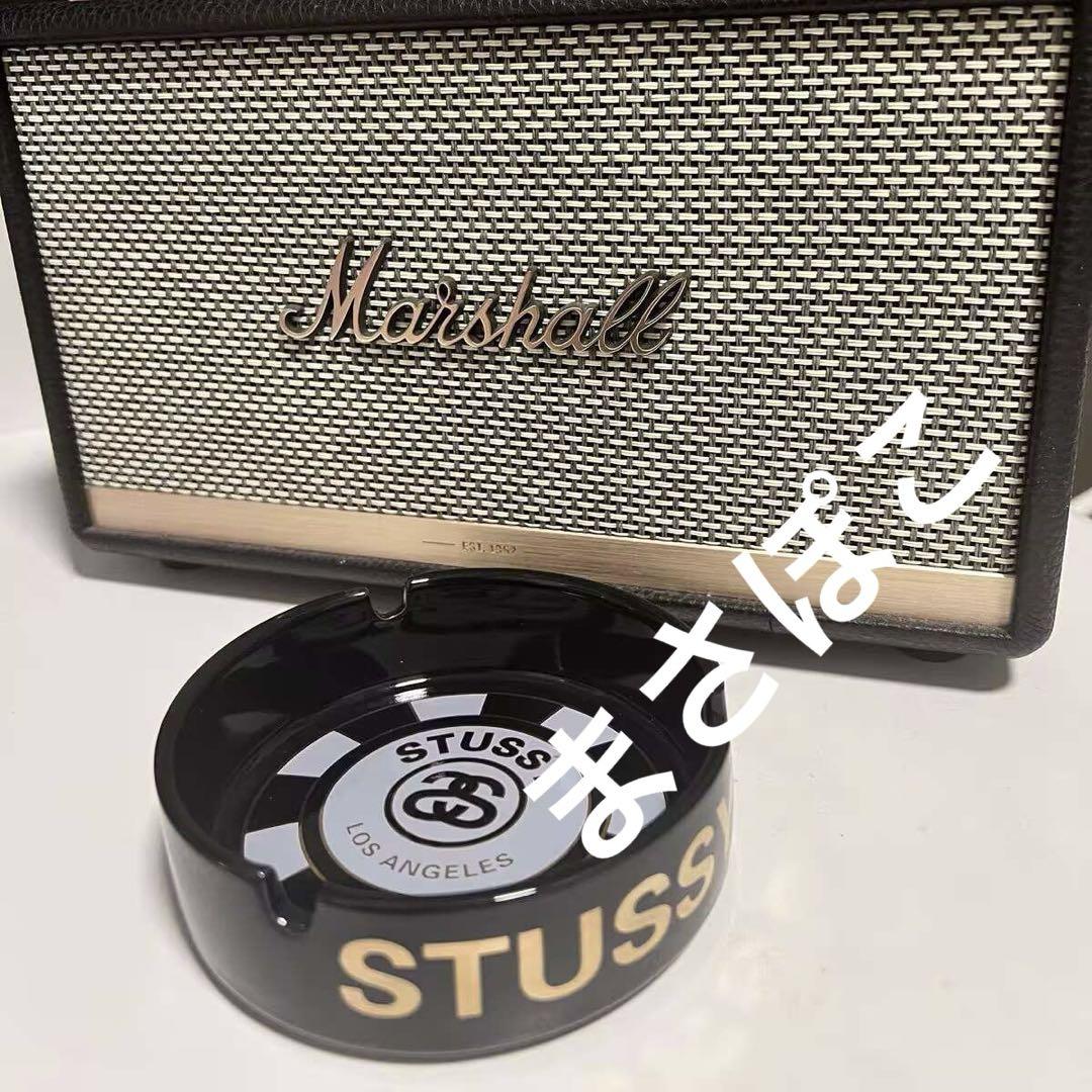 STUSSY ロゴ入り 黒い灰皿