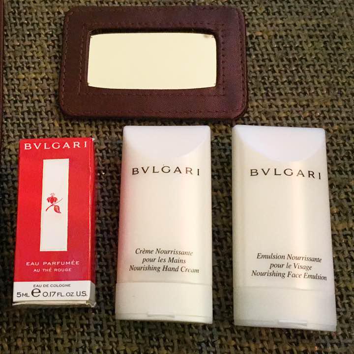 BVLGARI ポーチ（香水、ハンドクリームクリーム、フェイス