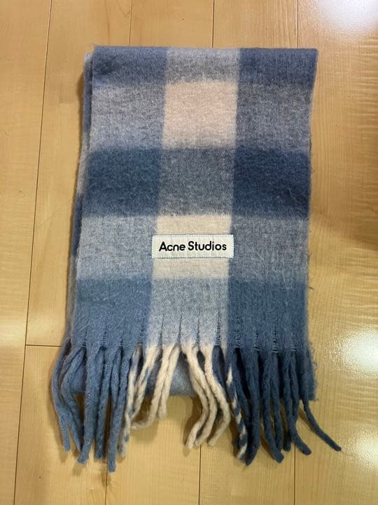 Acne Studios マフラー　水色 Acne Studios 「Acne Studios」 チェック柄マフラー - ブルー