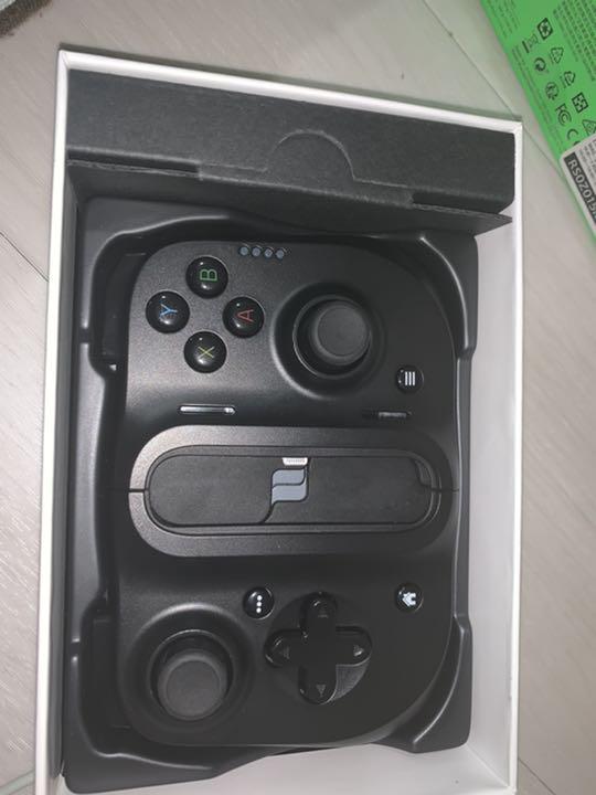 スマホのゲームパッド