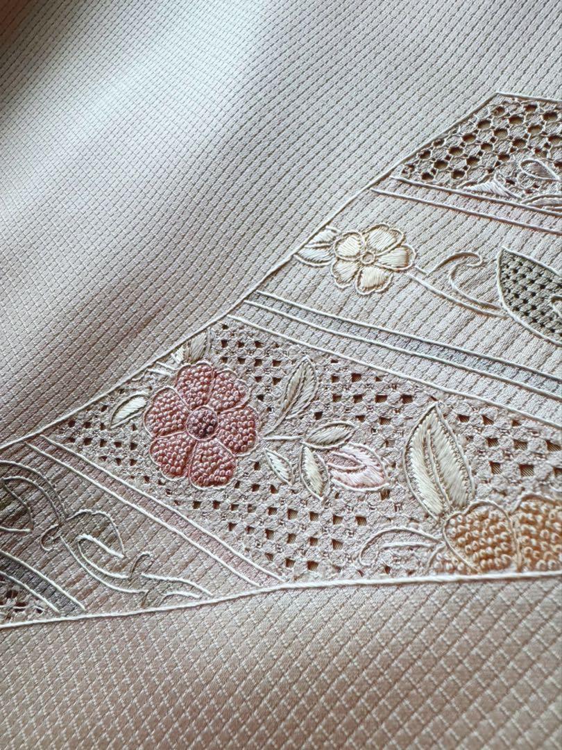 【未使用　しつけ糸付き】　正絹　付け下げ　訪問着　中国三大し刺繍　華鳥熨斗流し