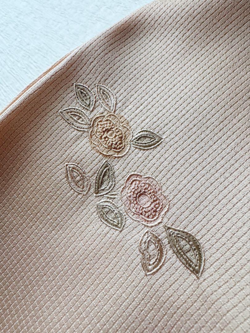 【未使用　しつけ糸付き】　正絹　付け下げ　訪問着　中国三大し刺繍　華鳥熨斗流し
