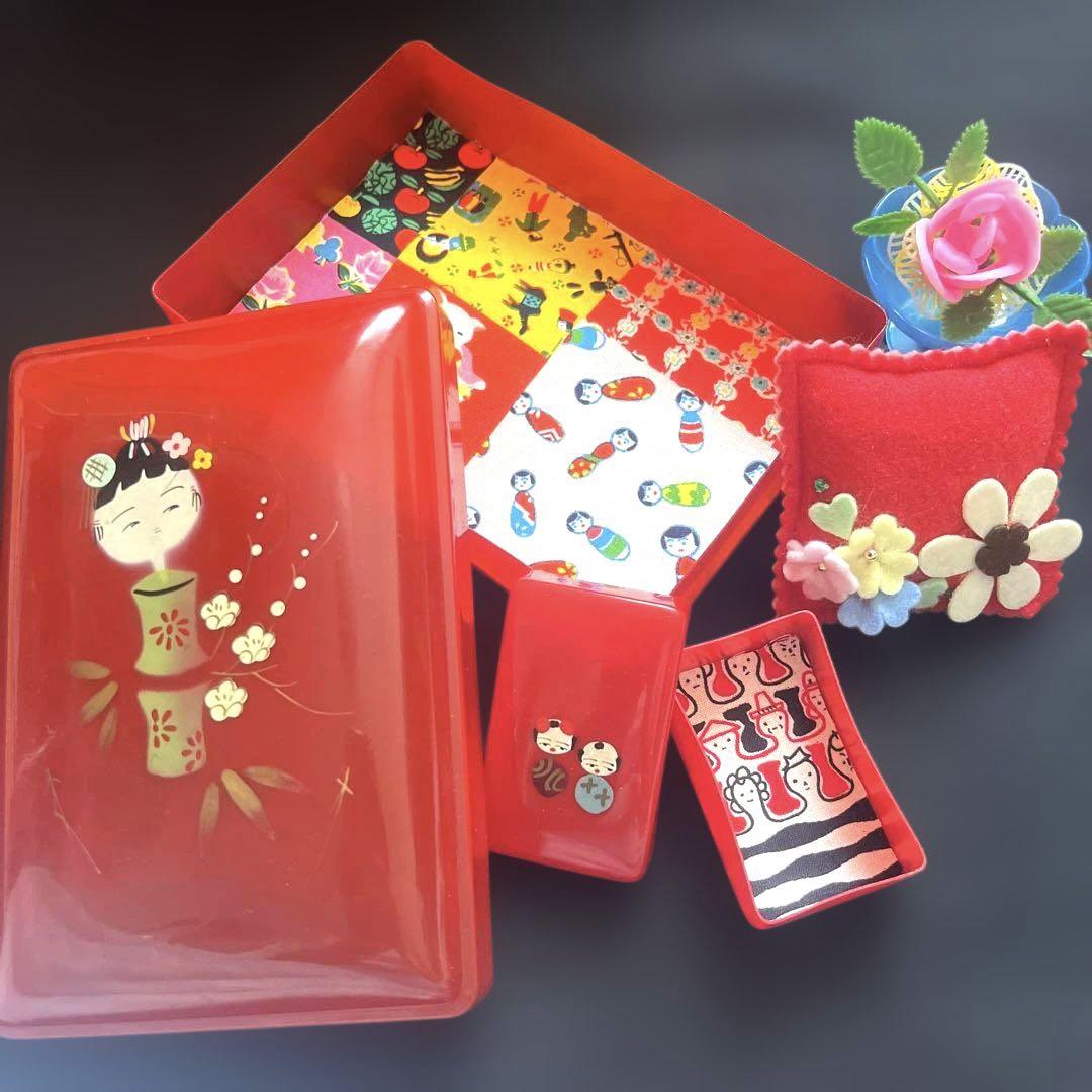 セルロイド　お裁縫箱　ソーイングボックス　針入れ　針山針刺し　セルロイド　小箱❤️