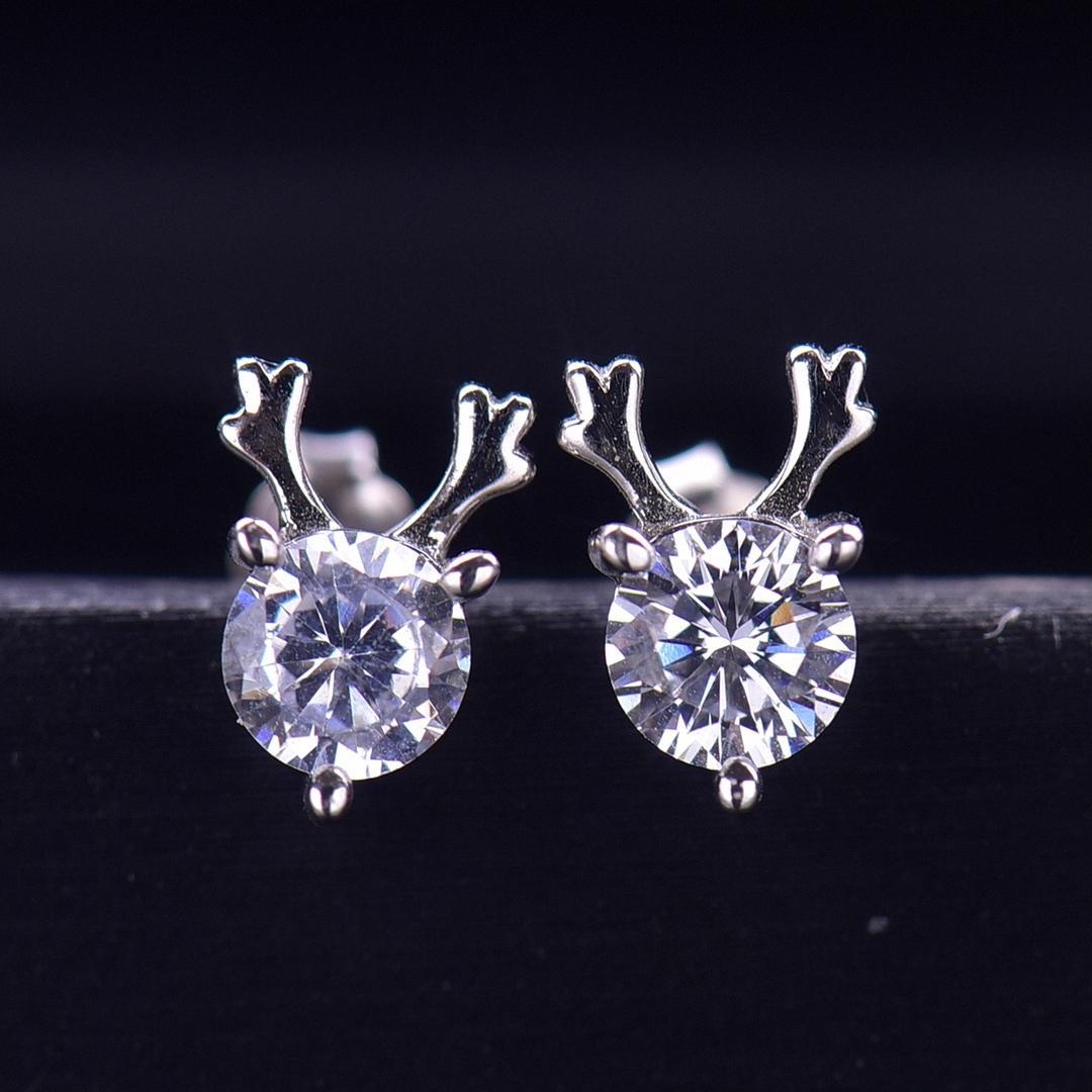 新品 PT950刻印 ダイヤモンドイヤリング 両側に1.0カラット