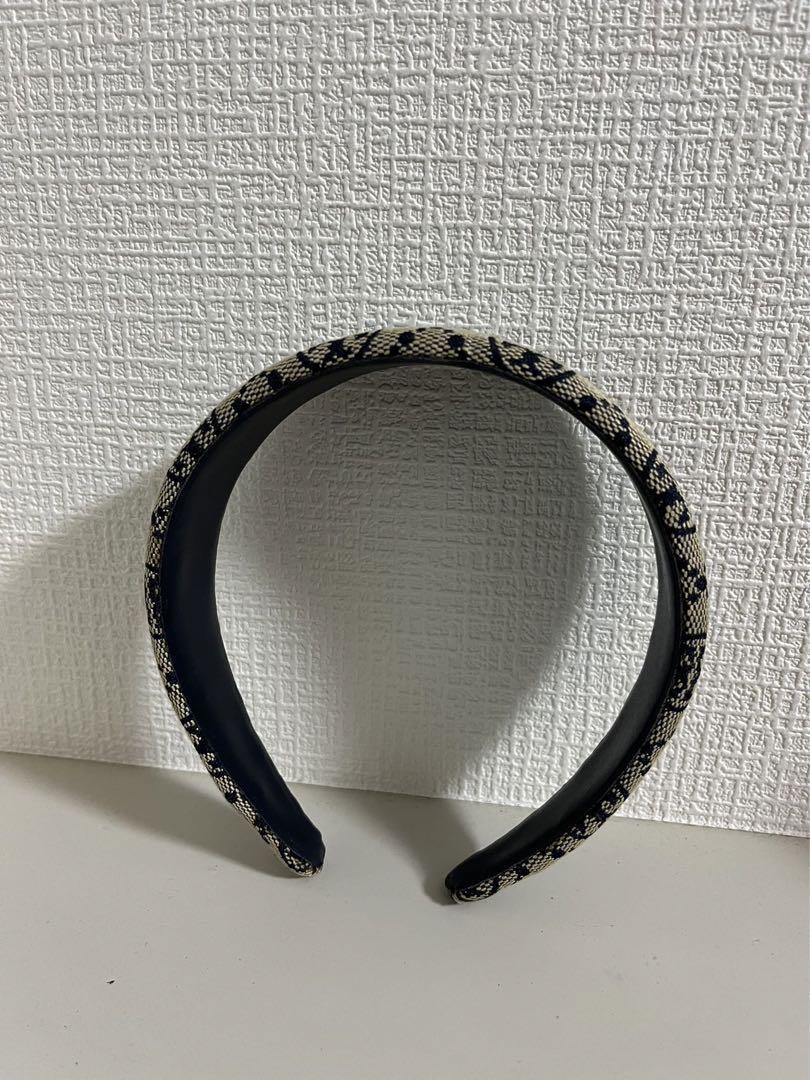 トリーバーチ　Tモノグラム ワイド ヘアバンド　カチューシャ　ワイド