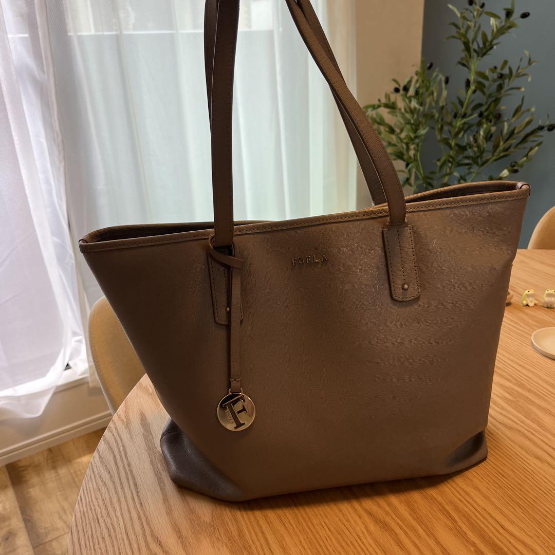 FURLA グレー トートバッグ
