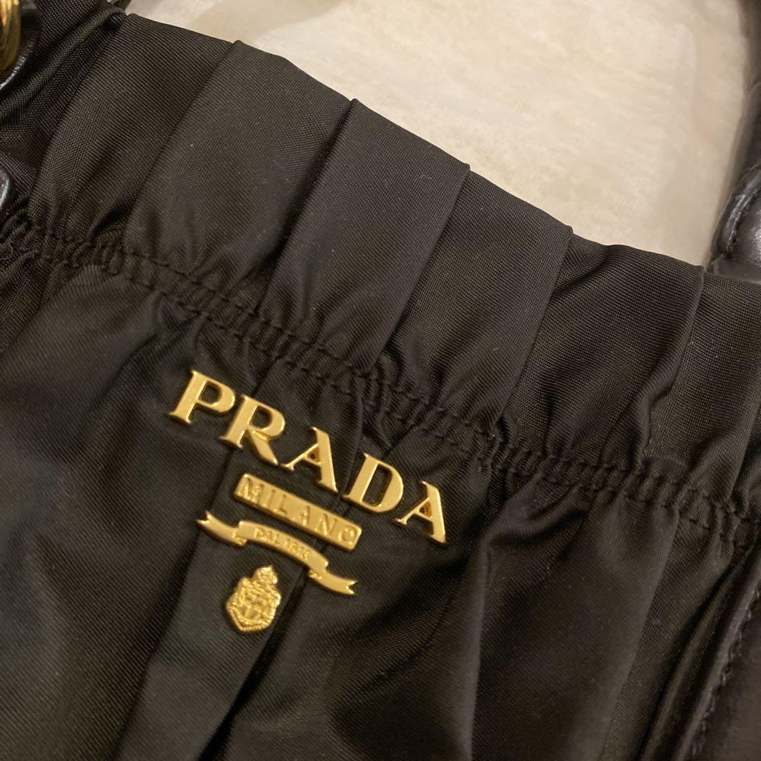 じゅんぴの　PRADA ナイロン プリーツバッグ