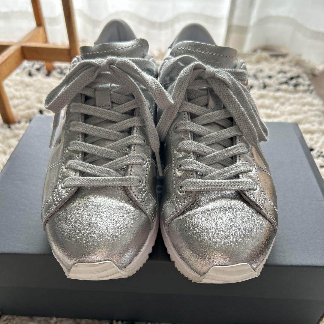Onitsuka Tiger シルバー スニーカー23.5cm