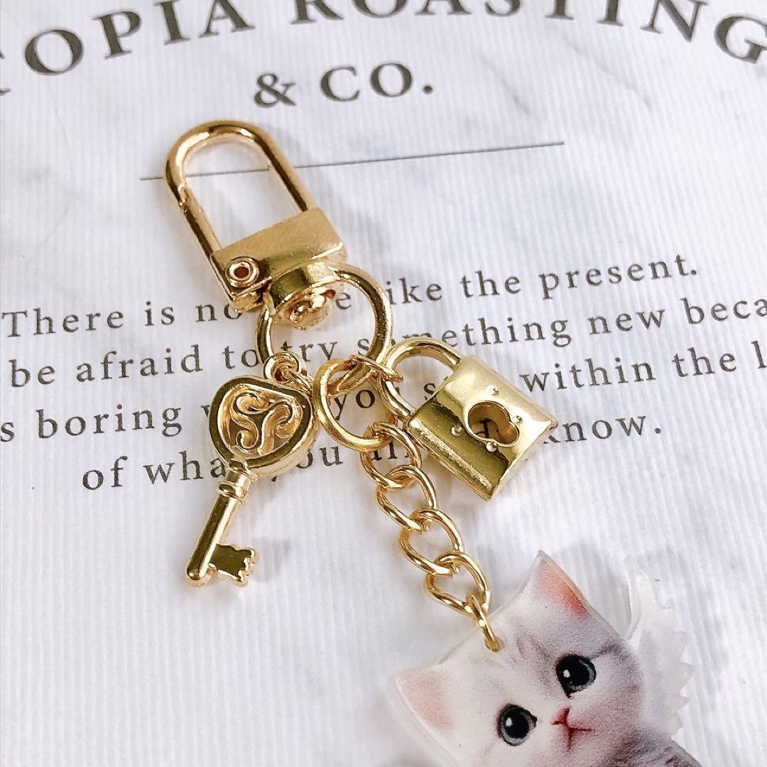 同梱50円引❤️ キーホルダー ネコ 猫 ねこ ♡ No.588 天使 天使の羽