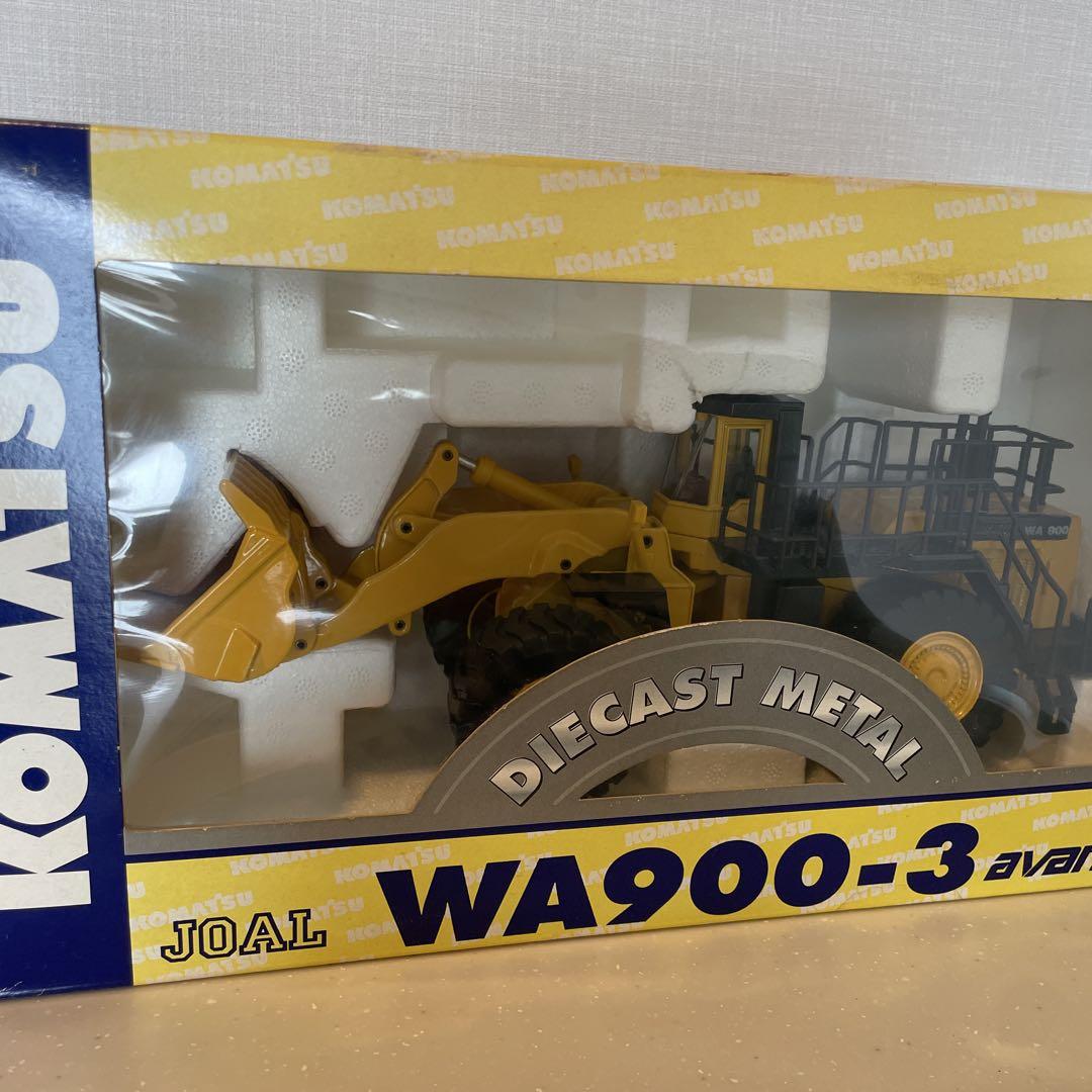 Komatsu WA900-3 Wheel Loader