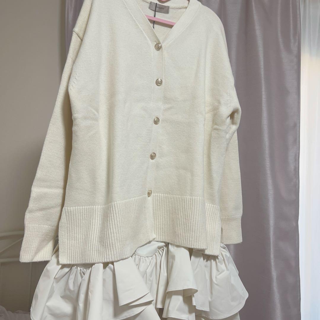 ジャスグリッティー〈美香さんコラボ〉カーデ×ペプラムワンピSET 白tall ジャスグリッティー〈美香さんコラボ〉カーデ×ペプラムワンピSET 白tall