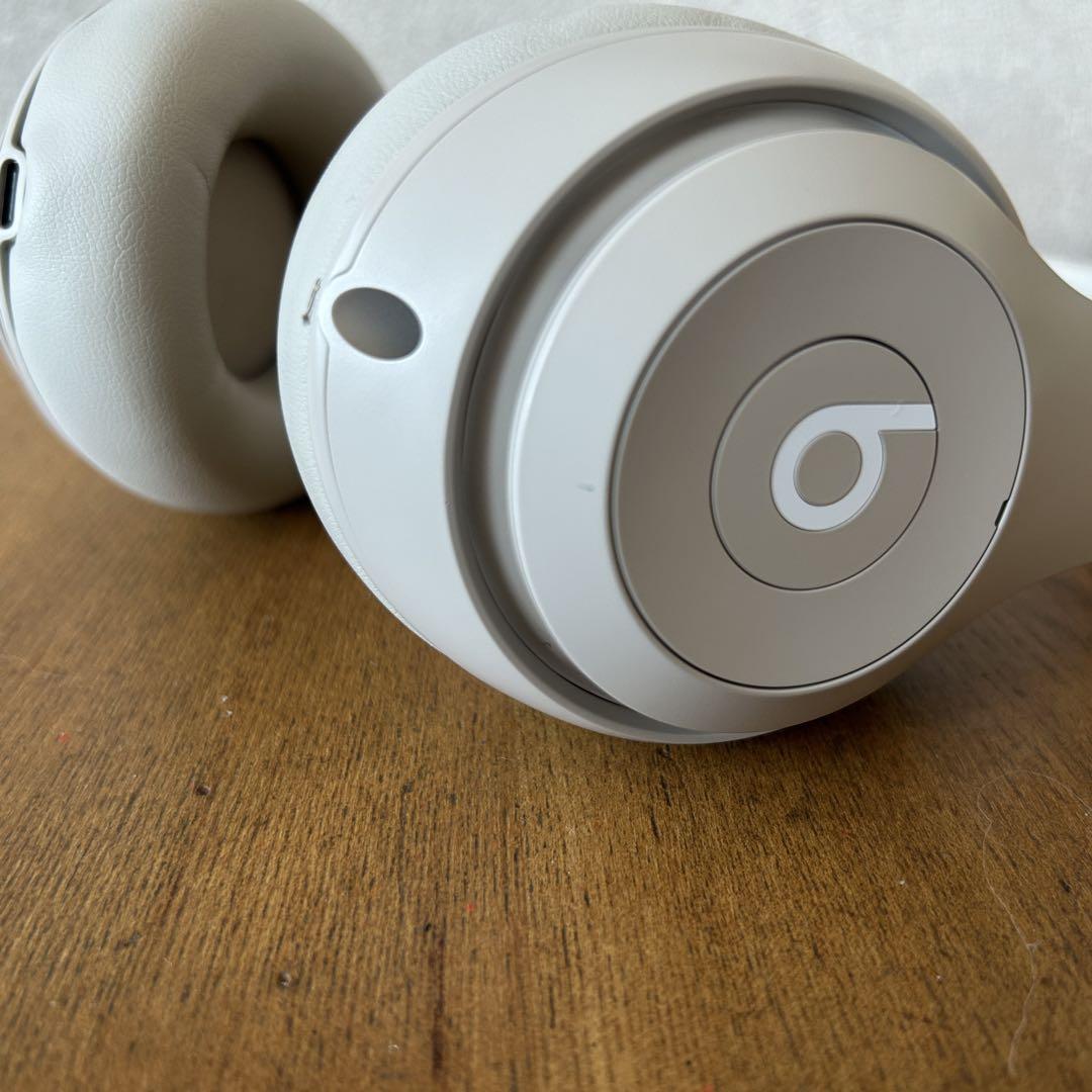 Beats Studio Pro サンドストーン