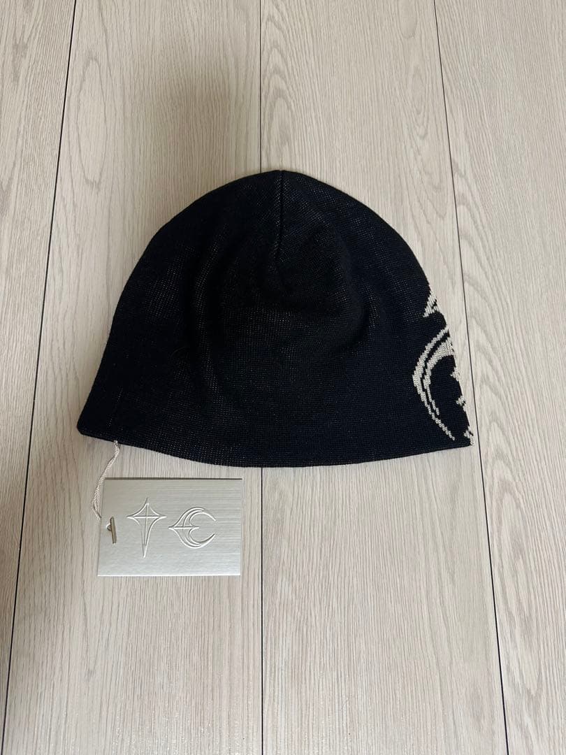 thug club ビーニー ニット帽