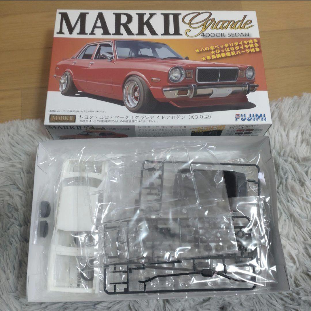 季節のおすすめ商品 車プラモデル完成品フジミ豚目マークⅡ1/24