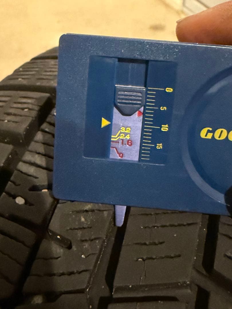 YOKOHAMA 215/60R16 iceGUARD iG604本セット溝多い - メルカリ YOKOHAMA 215/60R16 iceGUARD iG604本セット溝多い - メルカリ