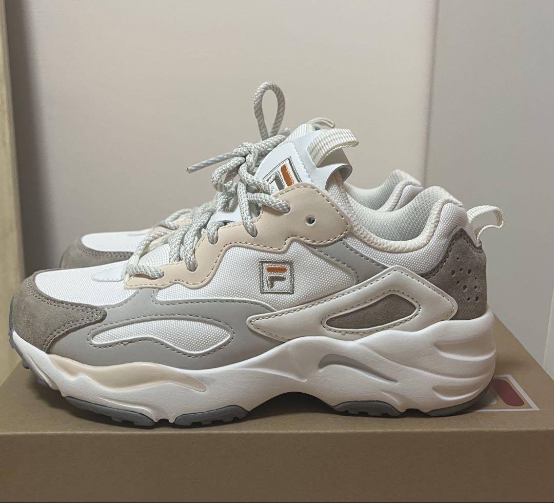 【完売商品】 FILA レイトレイサー 23cm フィラ スニーカー