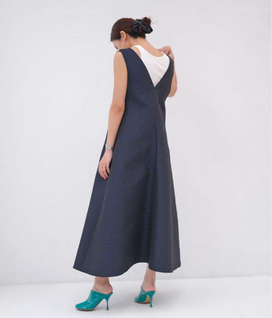 1度着用　AKTE アクテ　ジャガード素材　ジャンパースカート　ネイビー