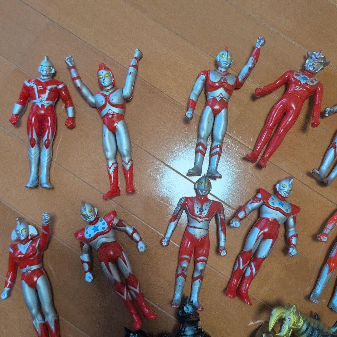 ウルトラマンフィギュアセット　昔のウルトラマン