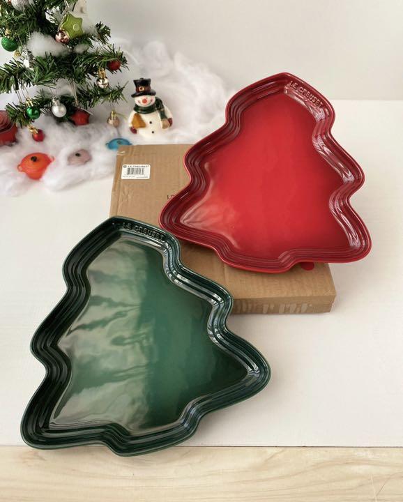 ランキング上位のプレゼント 海外ルクルーゼ 新品未使用 クリスマスツリープレート 赤 緑 食器