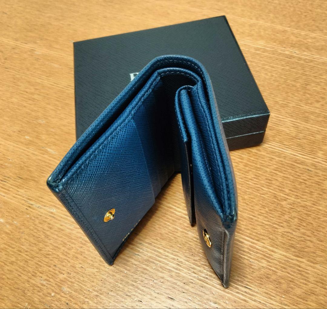 プラダ　財布
