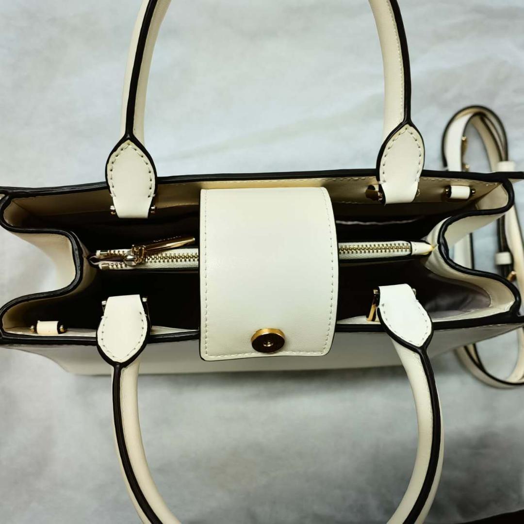 Kate Spade(ケイト・スペード)ホワイト ハンドバッグ2WAY Kate Spade(ケイト・スペード)ホワイト ハンドバッグ2WAY