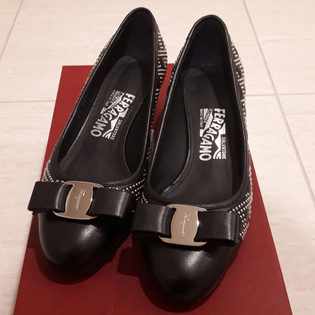 フェラガモ 6D 未使用 新品 パンプス ヴァラ ヴァリナ 靴