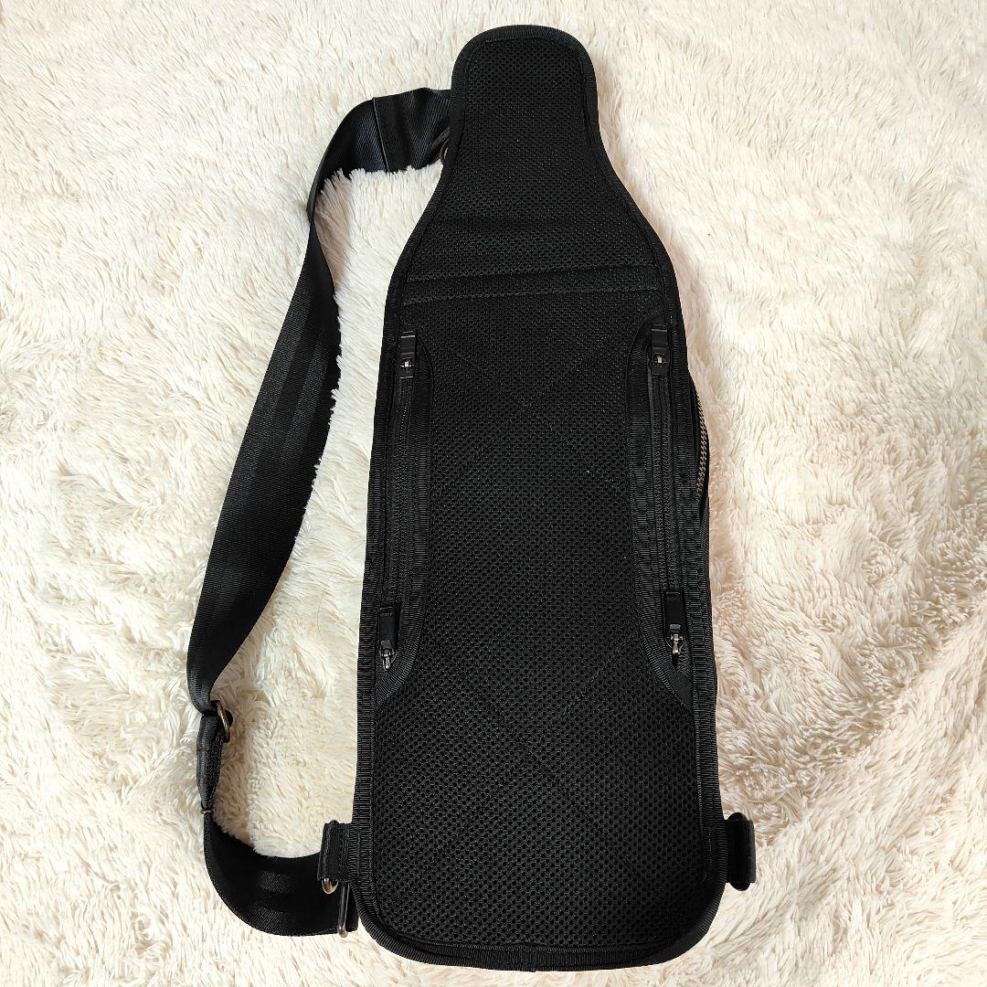 美品✨ライト付✨時計付✨PORTER HEAT ボディバッグ 動作確認済