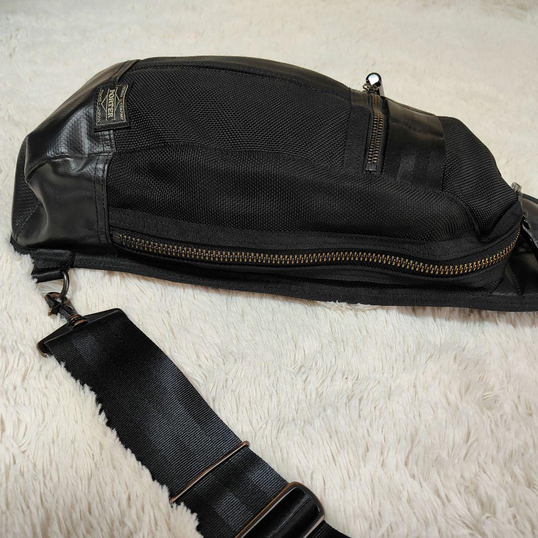 美品✨ライト付✨時計付✨PORTER HEAT ボディバッグ 動作確認済