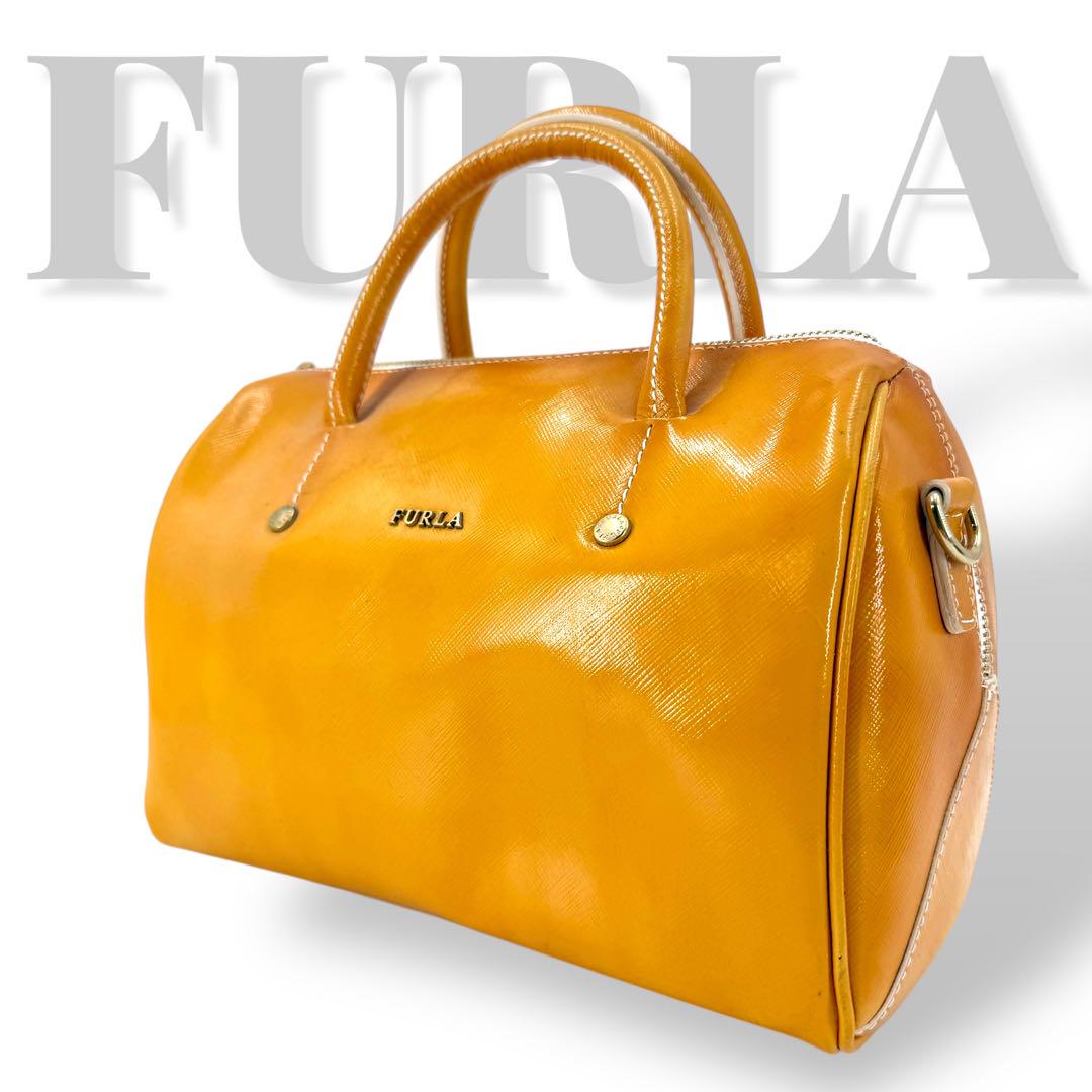 《美品》FURLA フルラ ミニボストン ハンドバッグ レザー 自立 底鋲